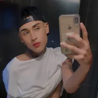Justinlove1's Profile Pic