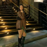 Lia_Bons Φωτ, Προφίλ