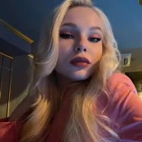 WhiteWid0w's Profile Pic