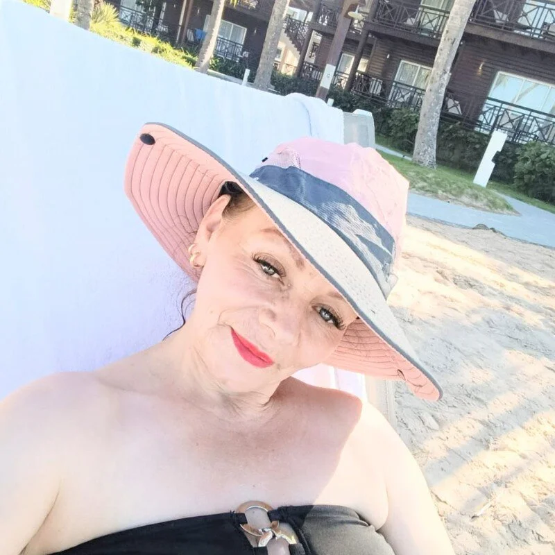 asleycavta profile photo