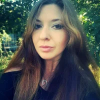 GloriaKiss's Profile Pic