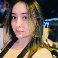 Sarisloves's Profile Pic