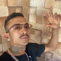 Franklinsaulo Φωτ, Προφίλ