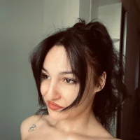 RNatasha25 webcam