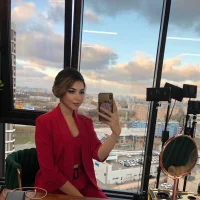 ArianeLecler Φ ωτ, Προφίλ