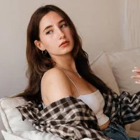 Imagem de avatar de LesleyEnedh