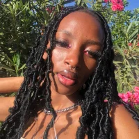 beeyouteafull's Avatar Pic