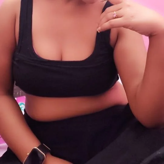 Hotbhabi305's nudes and profile