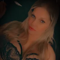 TinyDancer1027's Profile Pic