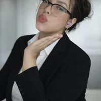 HARLEYNAPIER Adlı Modelin Avatarı