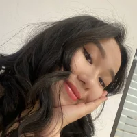 Mia_monly's Profile Pic