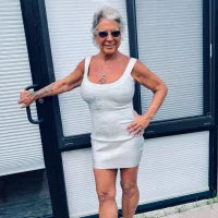 Slika avatara modela SilverRain_