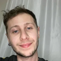 Gaypride Φωτ, Προφίλ