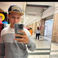 Suitdaniel's Profile Pic