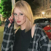 Slika avatara modela TishaSky