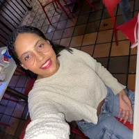 รูปโปรไฟล  ์ของ bella-more