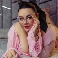 KarlaLannee's Avatar Pic