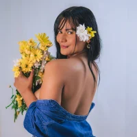 Slika avatara modela Miiaa_jones