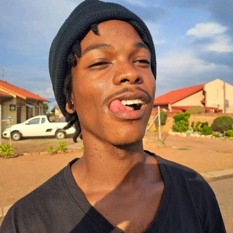 his-hot profile photo