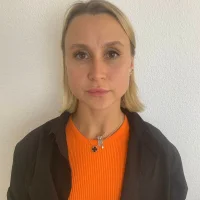 DollyLewis's Profile Pic