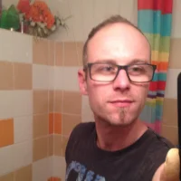 xvinyl's Avatar Photo