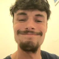 zakopelo Φωτ, Προφίλ