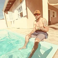 heliton19 Φωτ, Προφίλ