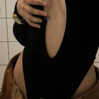 MariamGrand Φωτ, Προφίλ