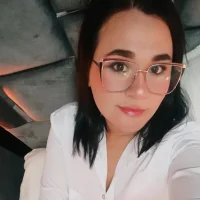 Sienarosewood's Avatar Pic