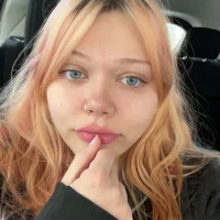 KatShowsHerKittys profilbillede