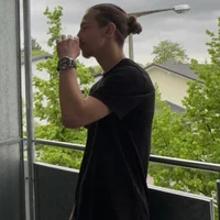 Mezinu's Profile Pic