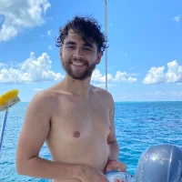 Hisland_Affairs's Profile Pic