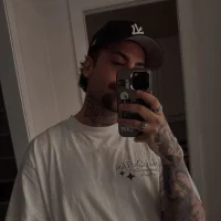 KINYCOUPLE33 profiképe