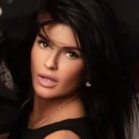 RikaCoutts avatarképe