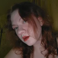 KimCarolinn's Profile Pic