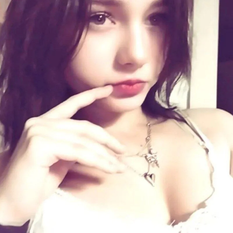 lia_verse
