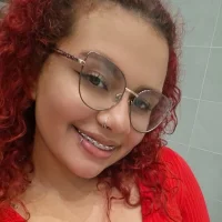 Nicolle_3's Profile Pic