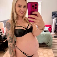 Модель preggobunnie