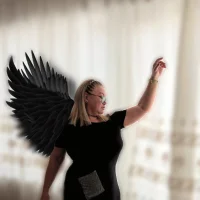 BigQueenXxxx's Offline Chat Room