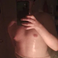 slut2005's Profile Pic