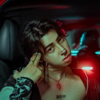 Yogurdebrownie69 Adlı Modelin Avatarı