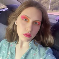 Petite_curves's Profile Pic