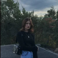 Lara_gray's Profile Pic