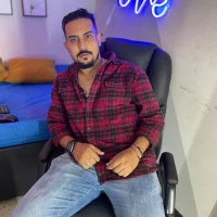 le_papillon's Profile Pic