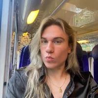 dxvxne's Profile Pic