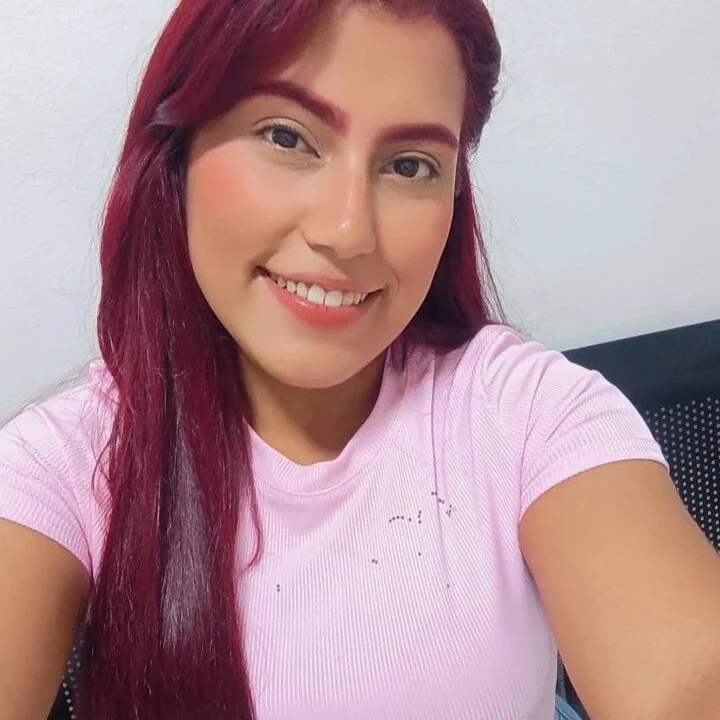 lucy_alvarezz profile photo