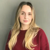 LynnHenley's Profile Pic