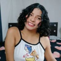 Lulupeach69 Adlı Modelin Avatarı