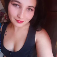 MIA-REINA's Profile Pic