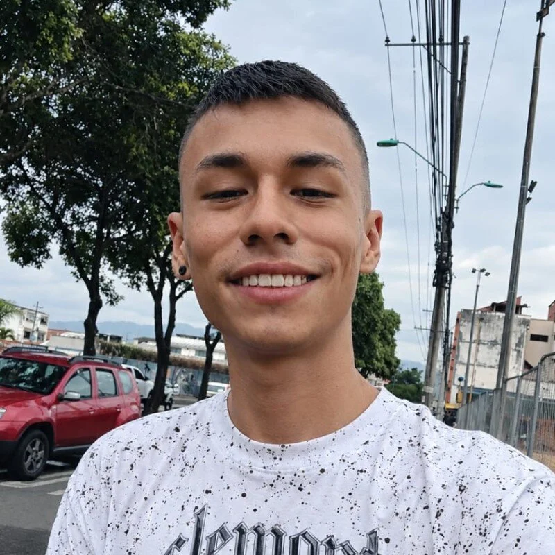 hidden_twist profile photo